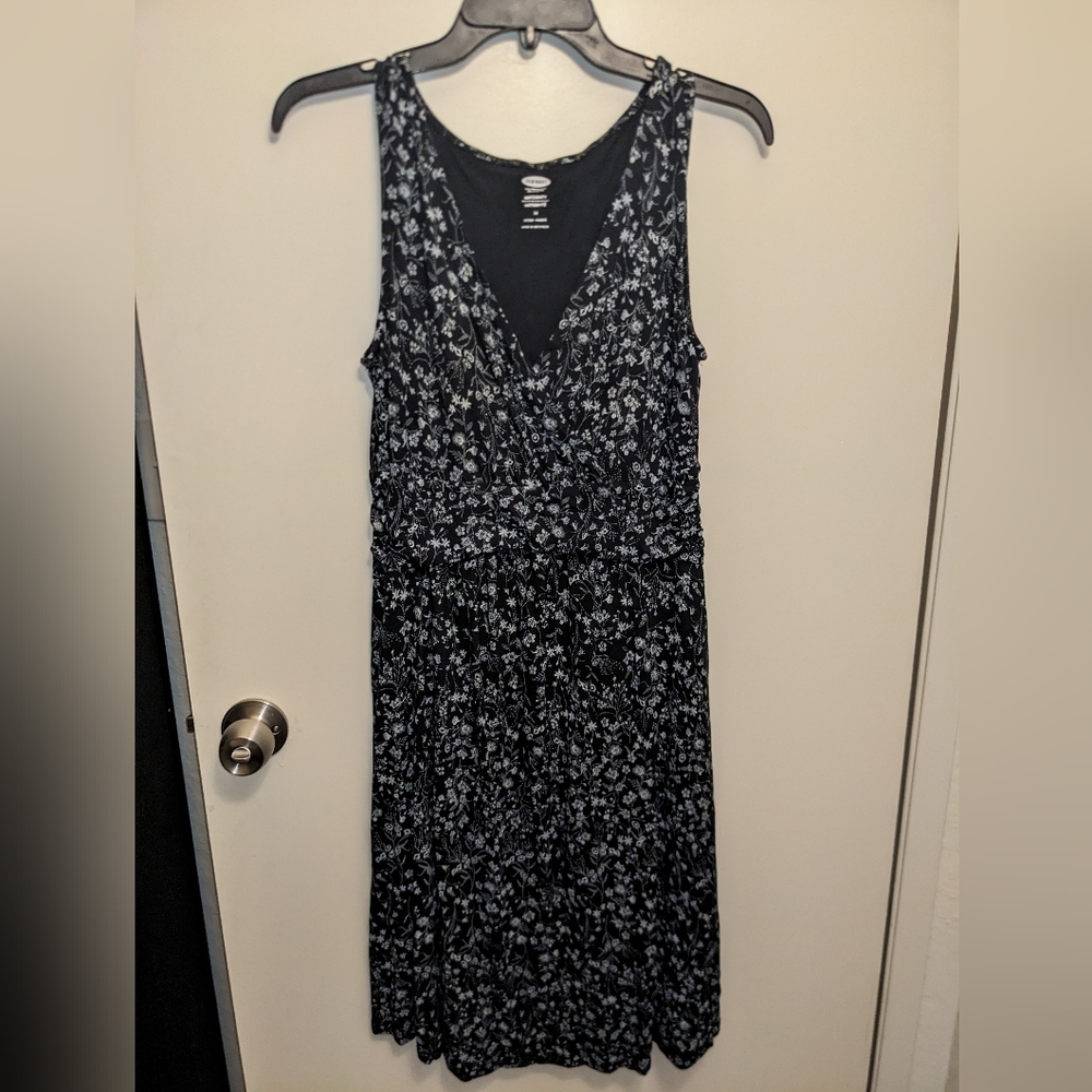 Navy floral sleeveless beautiful maternity dress